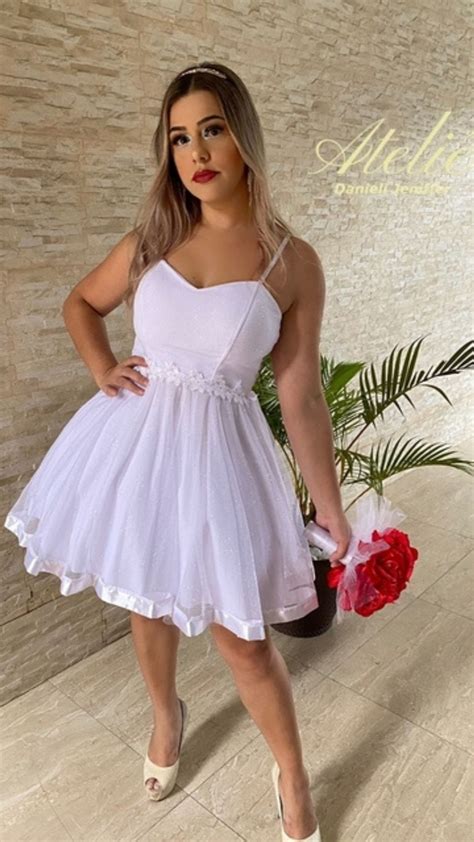 vestido rodado branco curto